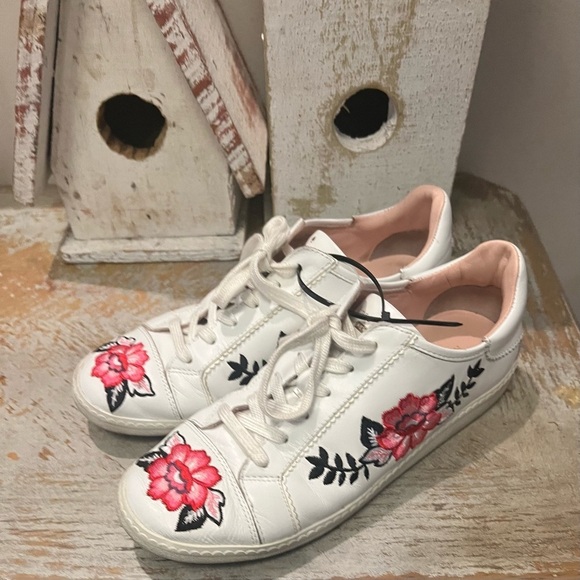 kate spade Shoes - Kate Spade White Sneakers with Pink Floral Embroidered Design 7.5